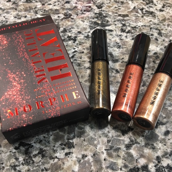 morphe liquid eyeshadow